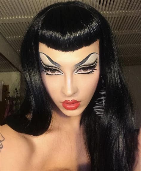 violet chachki waist|Miss Violet Chachki DID IT AGAIN : r/rupaulsdragrace